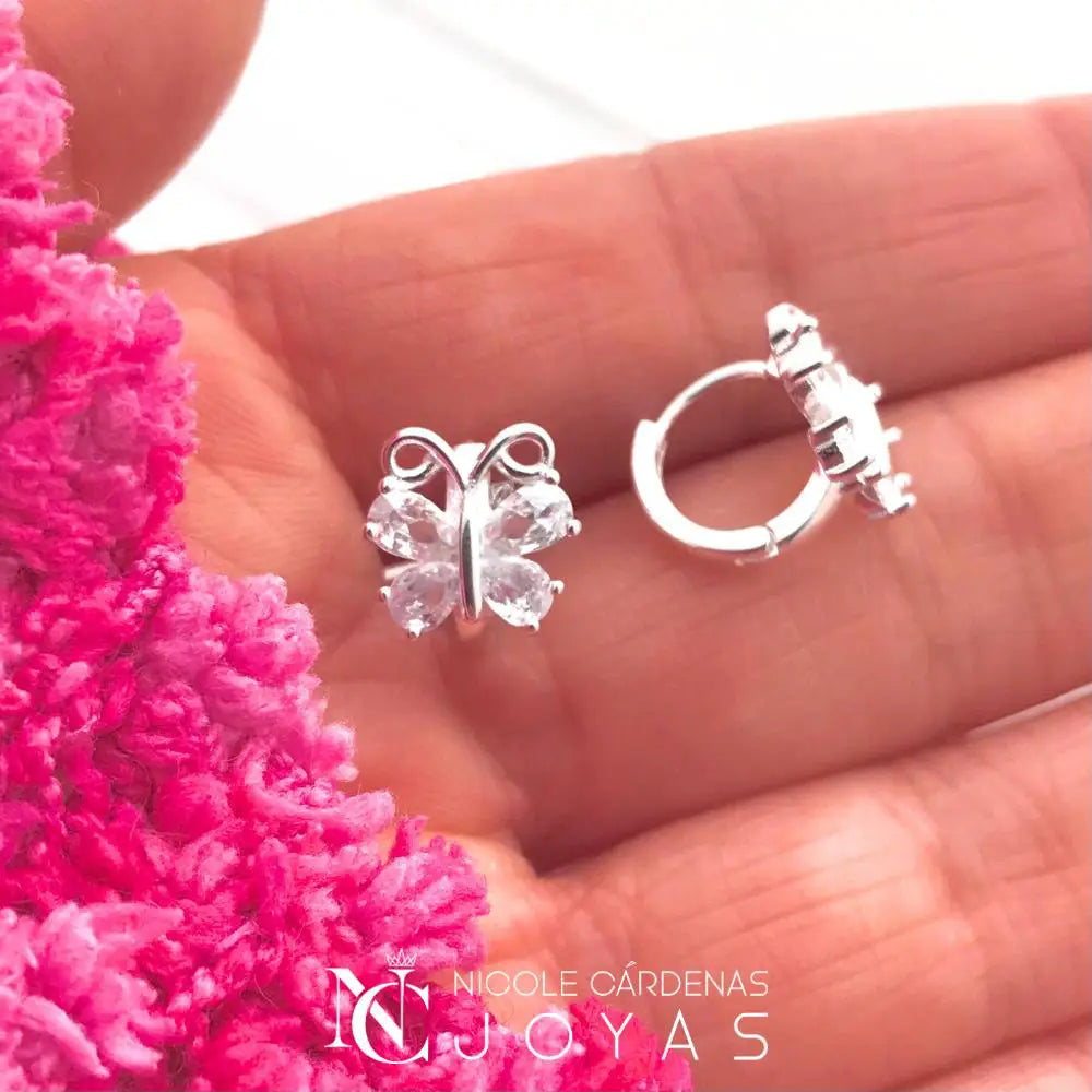 ARGOLLAS HUGGIES MARIPOSAS CON CIRCONES 11 mm