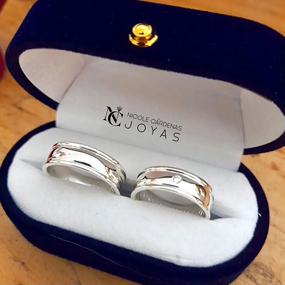 ARGOLLAS CON CIRCÓN PLATA 980 mm Ancho – Nicole Cárdenas Joyas