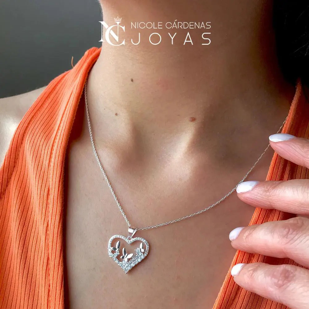 COLLAR CORAZÓN Y MARIPOSAS CON MICROCIRCONES 🦋