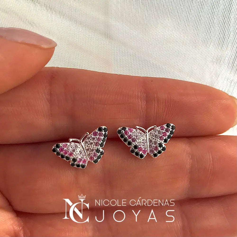 AROS APEGADOS DISEÑO MARIPOSA CON CIRCONES