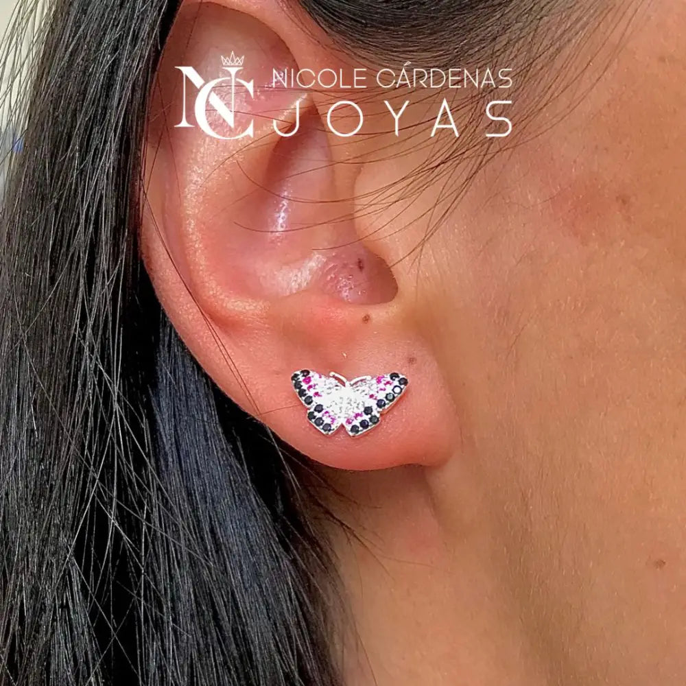 AROS APEGADOS DISEÑO MARIPOSA CON CIRCONES