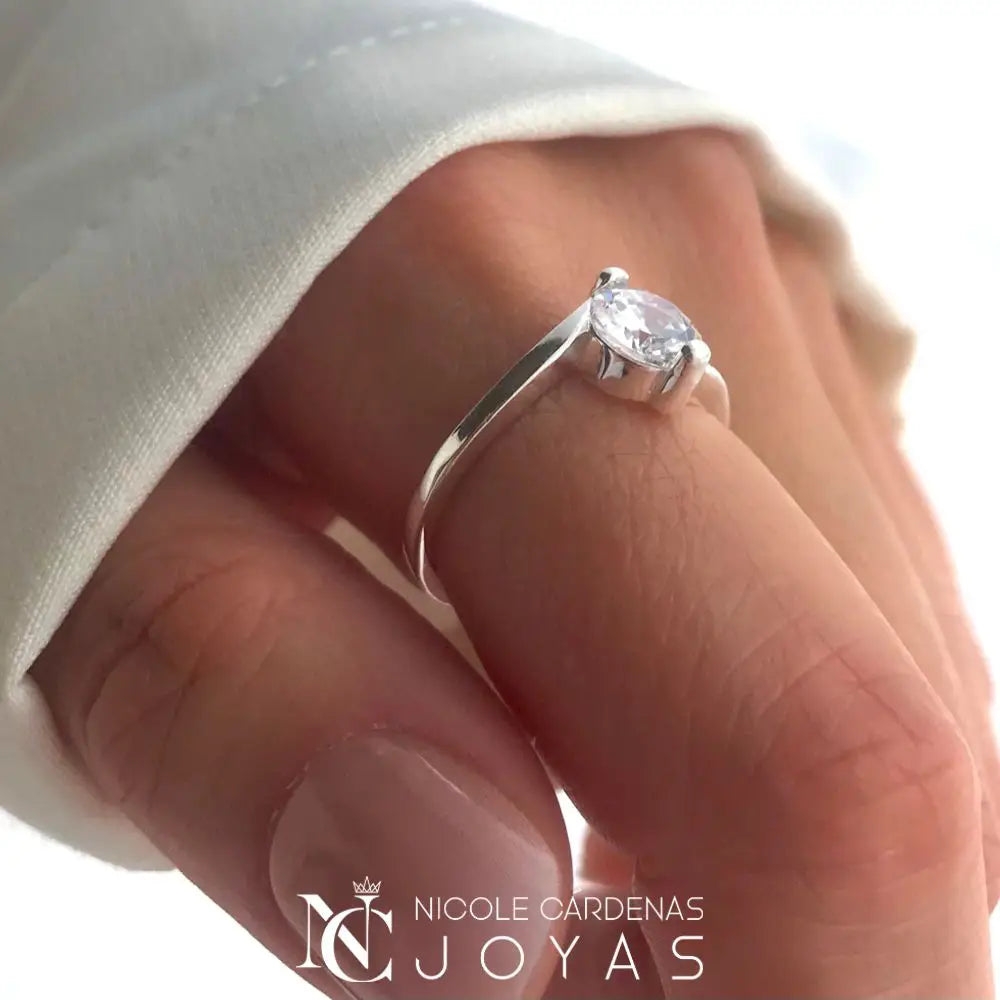 ANILLO CIRCÓN SOLITARIO