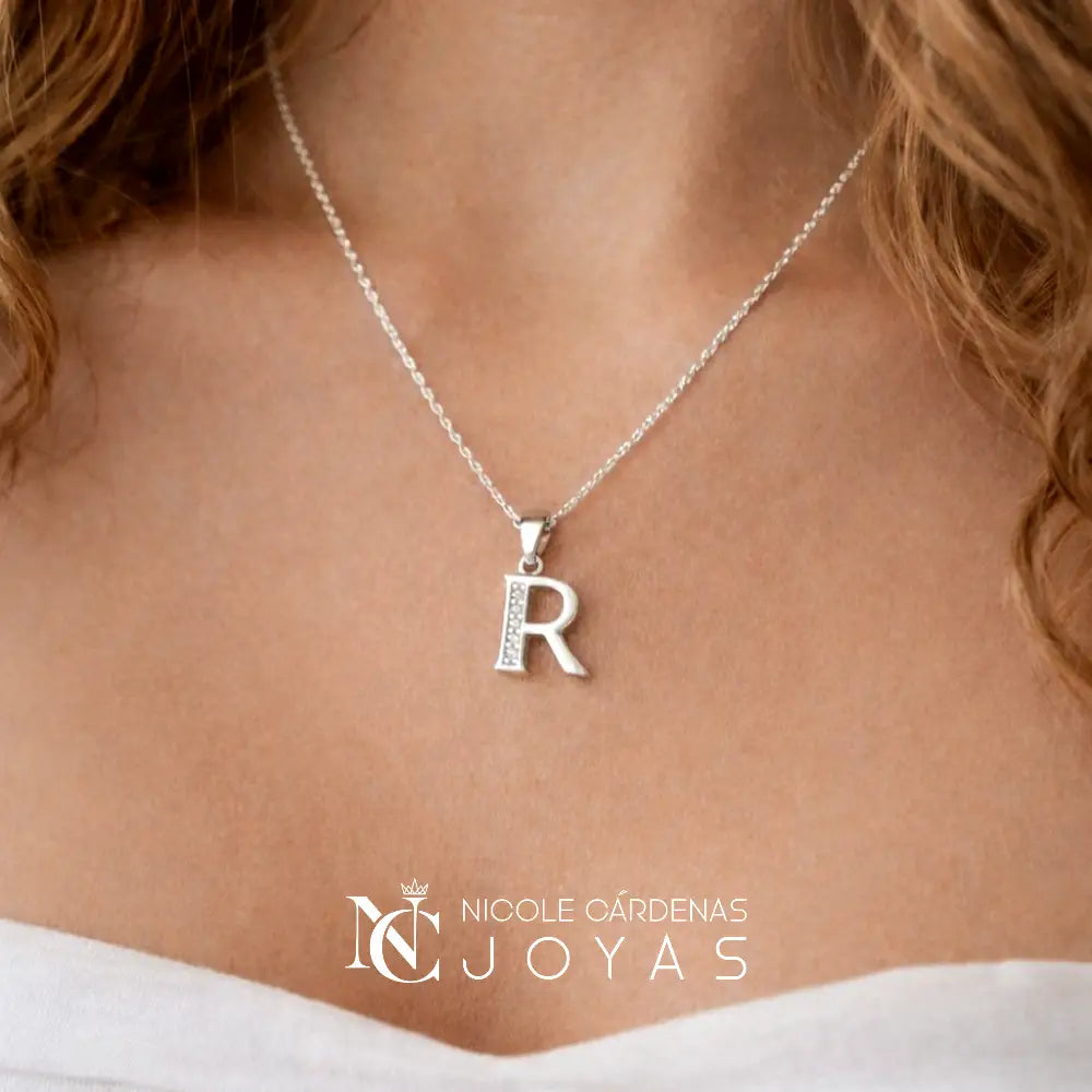 COLLAR LETRA R