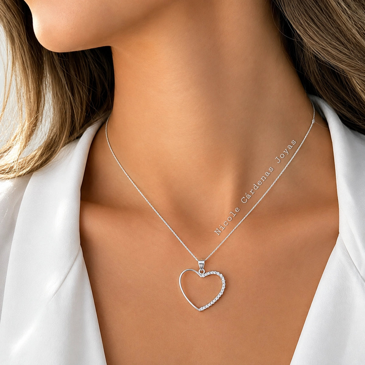 COLLAR CALADO CON MICRO CIRCONES