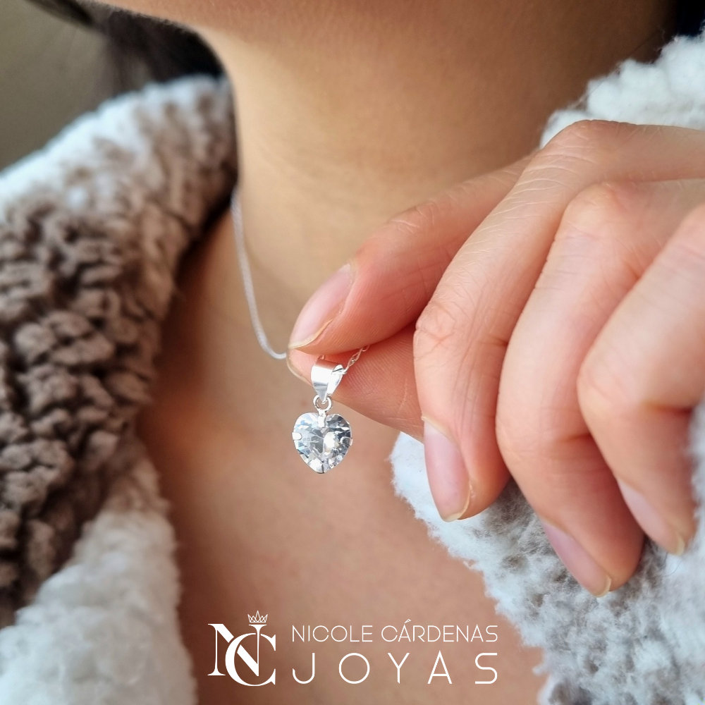 COLLAR PUNTO DE LUZ CORAZÓN 8 MM