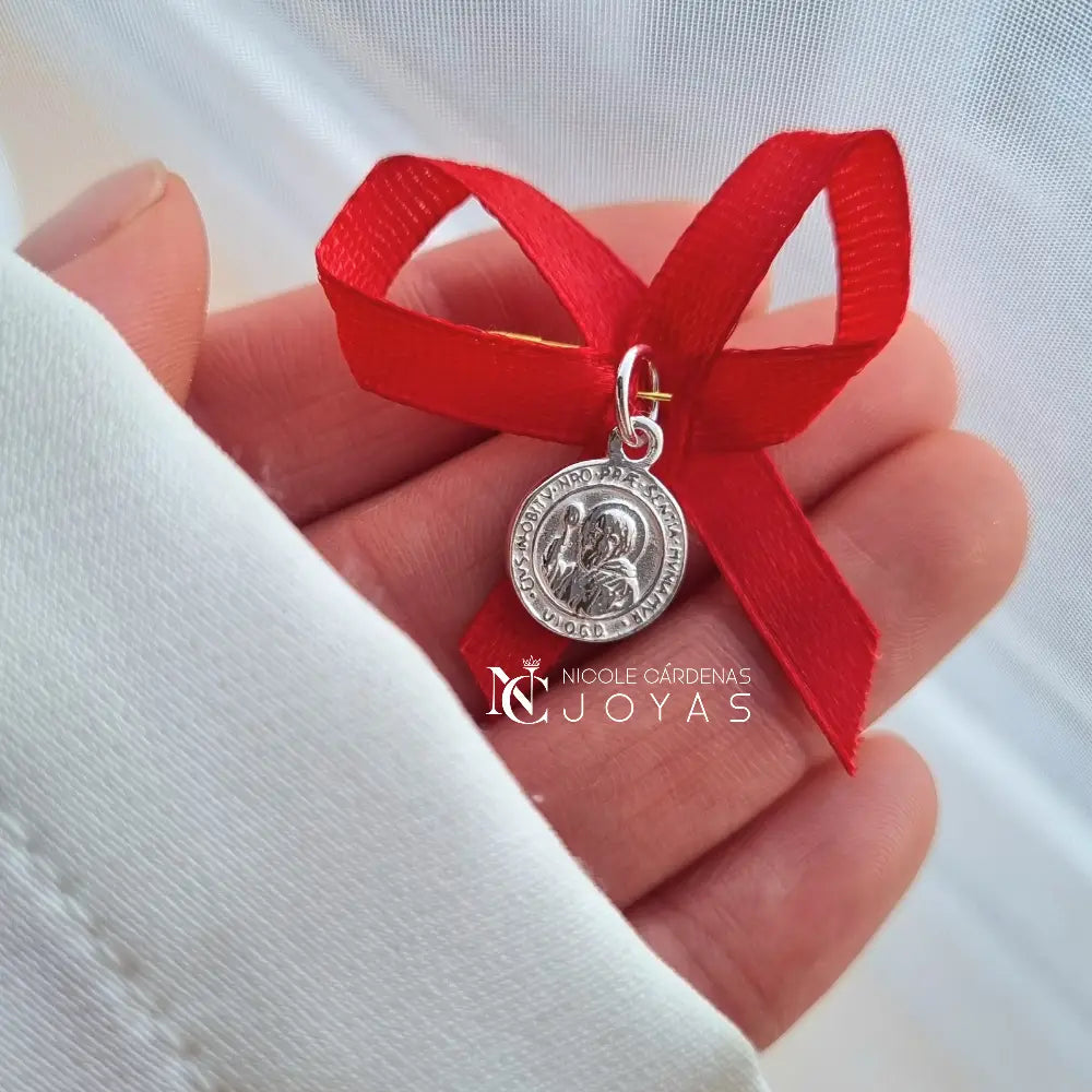 PRENDEDOR SAN BENITO ABAD CON CINTA ROJA 12 mm DIÁMETRO