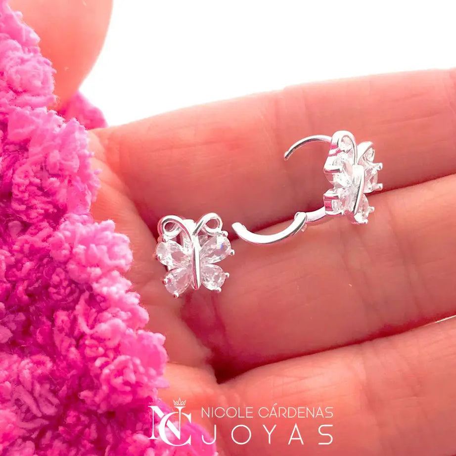 ARGOLLAS HUGGIES MARIPOSAS CON CIRCONES 11 mm