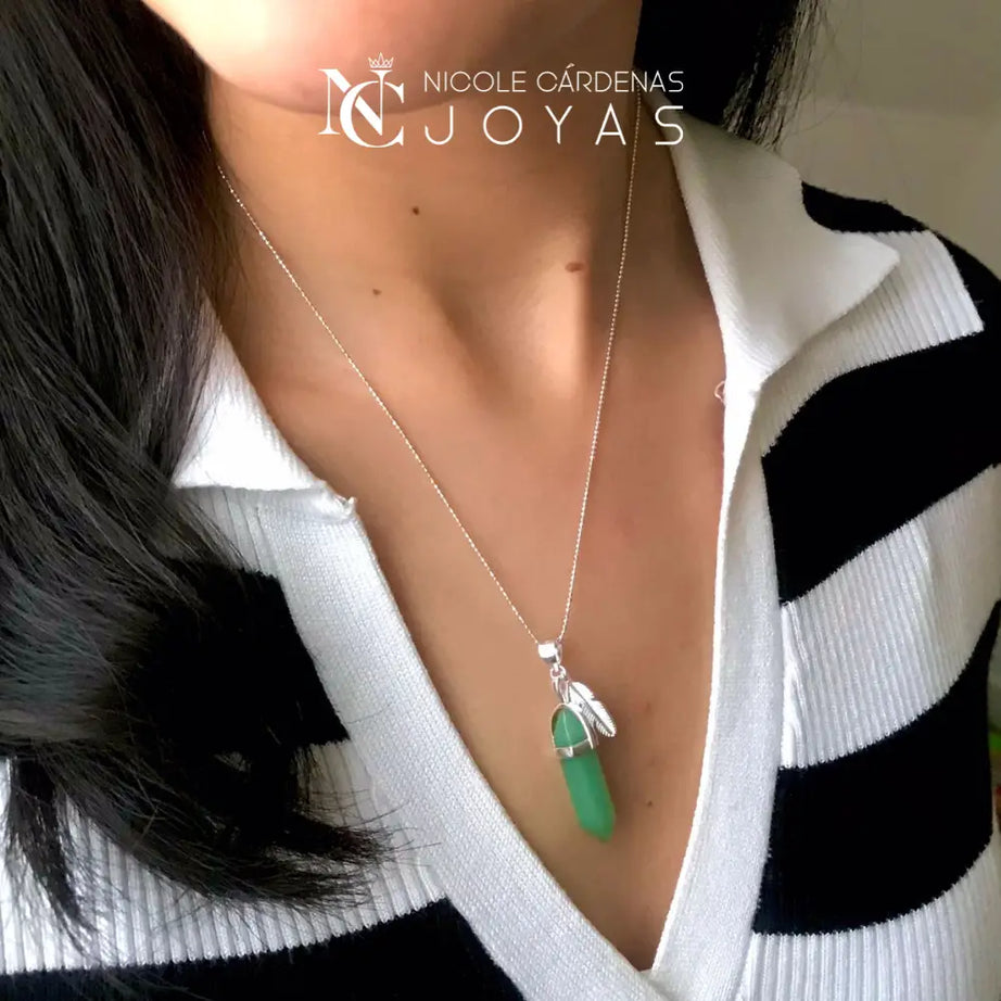 COLLAR CUARZO JADE PLUMA