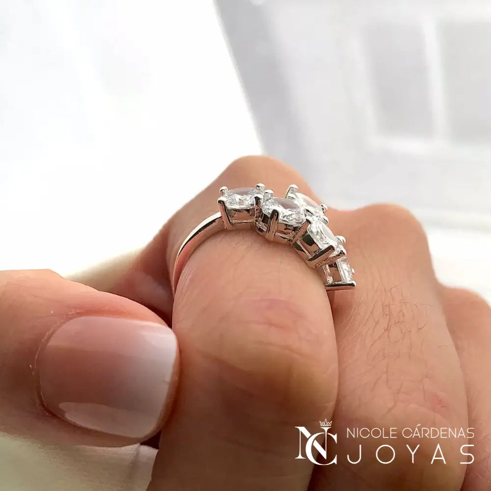 ANILLO DE 5 CIRCONES GRANDES