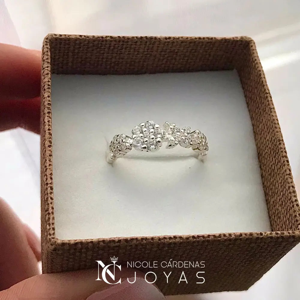 ANILLO CIRCONES FLOR Y MARIPOSAS