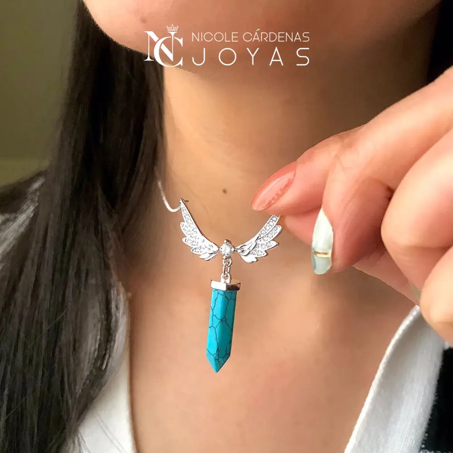 COLLAR CUARZO TURQUEZA CON ALAS Y CIRCONES