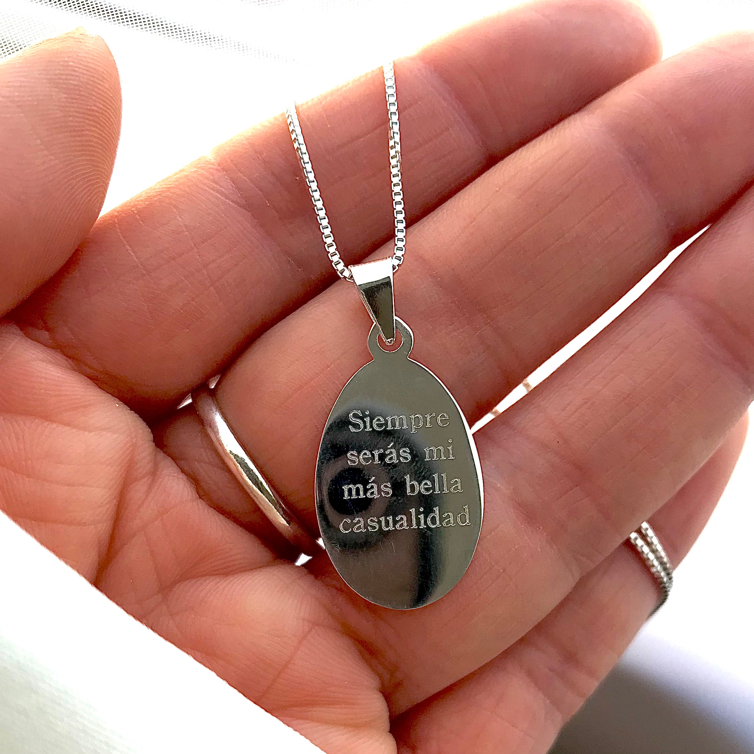 Grabado placa ovalada pequeña