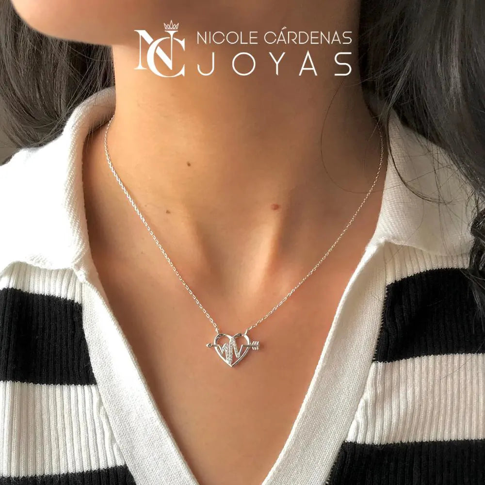 COLLAR CORAZÓN FLECHADO