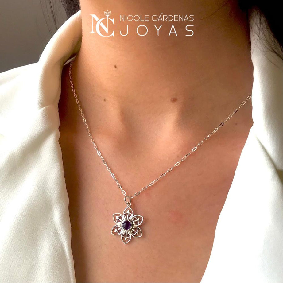 COLLAR FLOR MANDALA CON AMATISTA