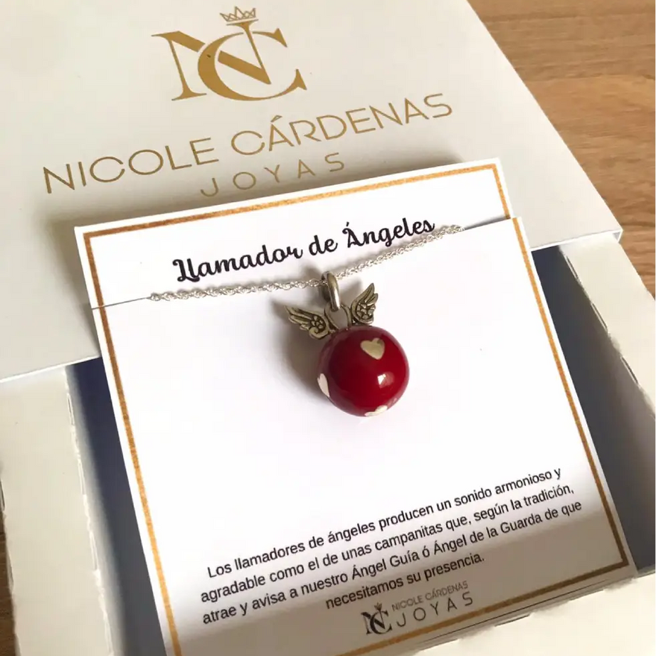 COLLAR LLAMADOR DE ÁNGELES CON ALAS ESMALTADO