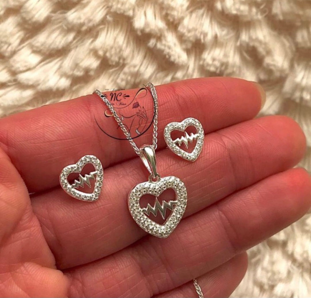 CONJUNTO CORAZÓN DIAGRAMA CON CIRCONES