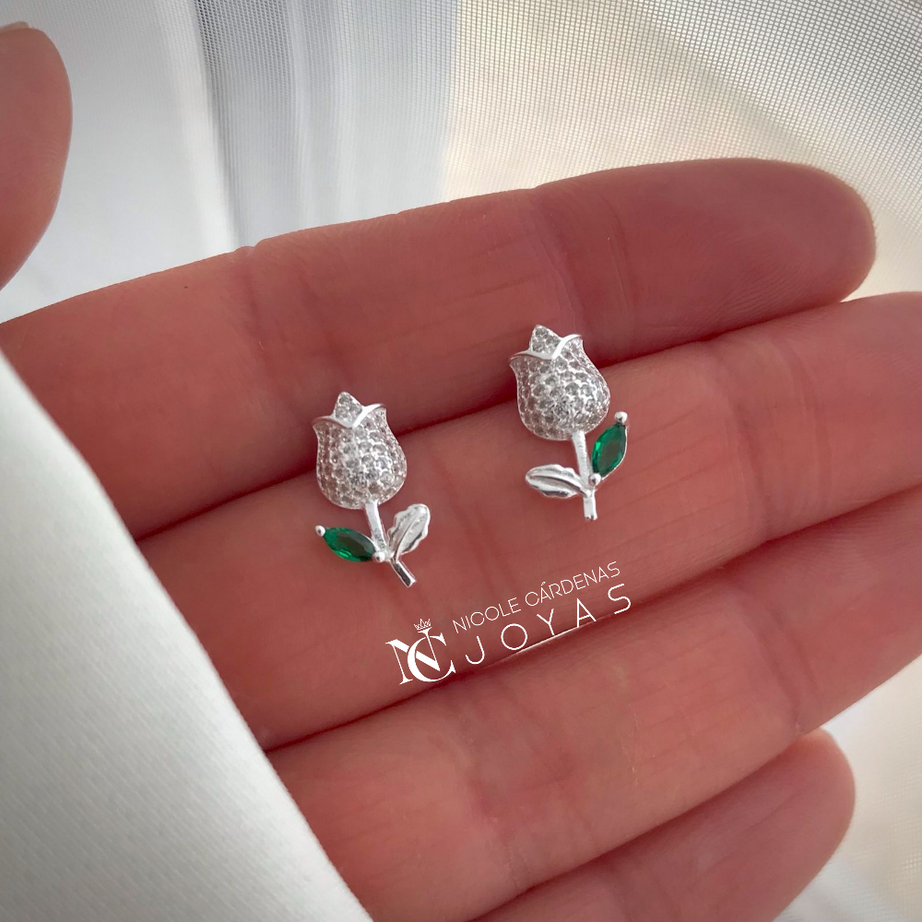 CONJUNTO FLOR TULIPAN CON CIRCONES ESMERALDA