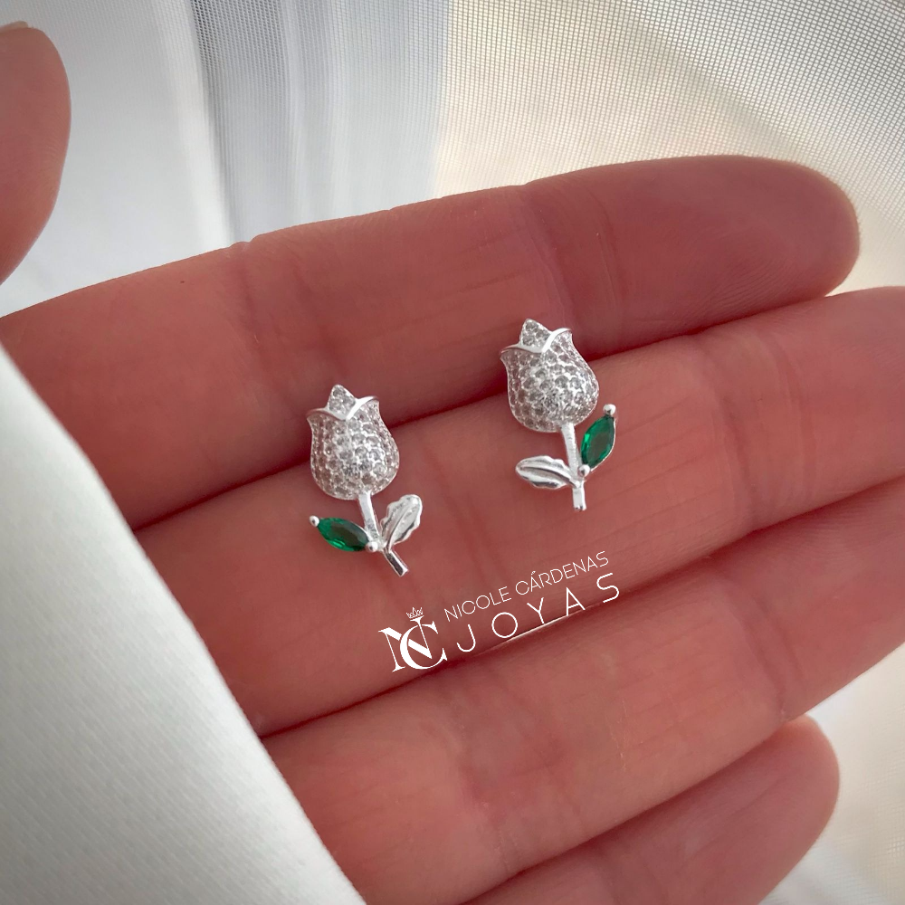 CONJUNTO FLOR TULIPAN CON CIRCONES ESMERALDA