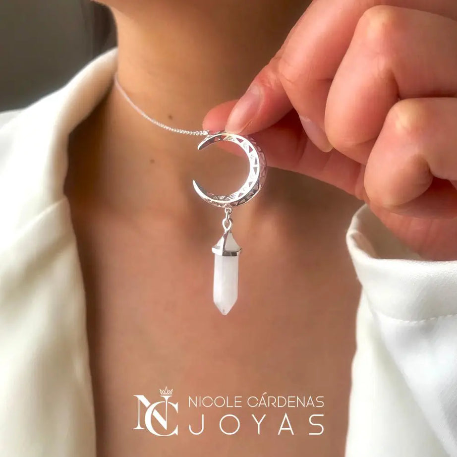 COLLAR LUNA Y CUARZO BLANCO