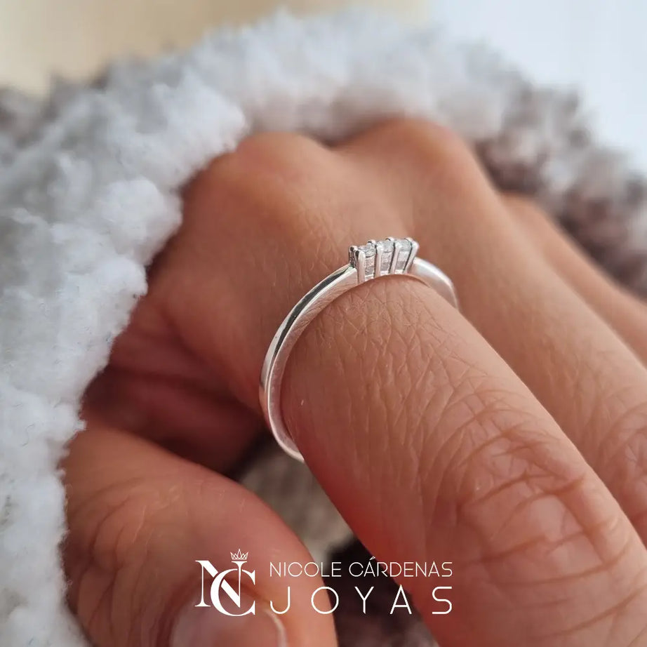 ANILLO TRIPLE CIRCÓN