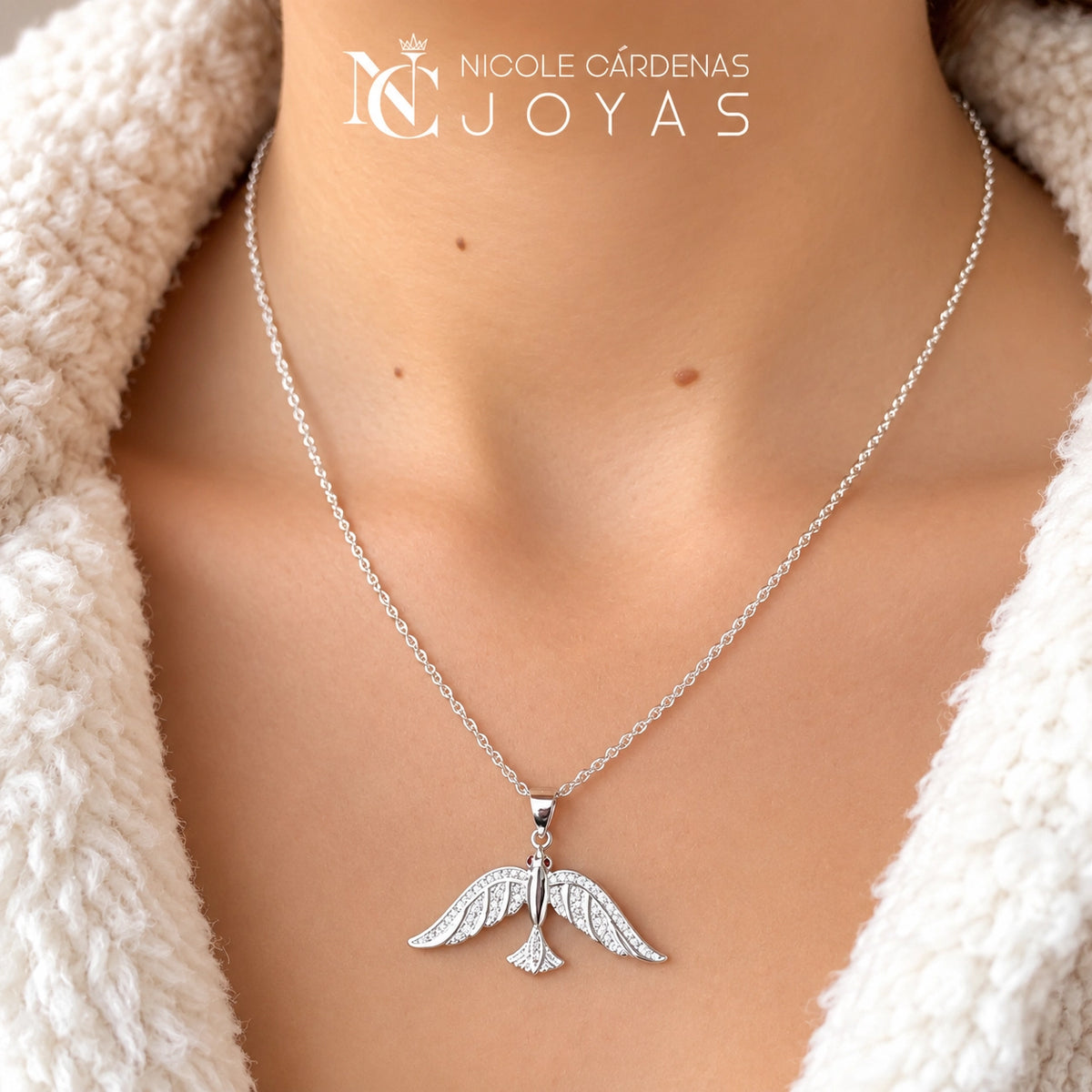 COLLAR GOLONDRINA CON MICROCIRCONES