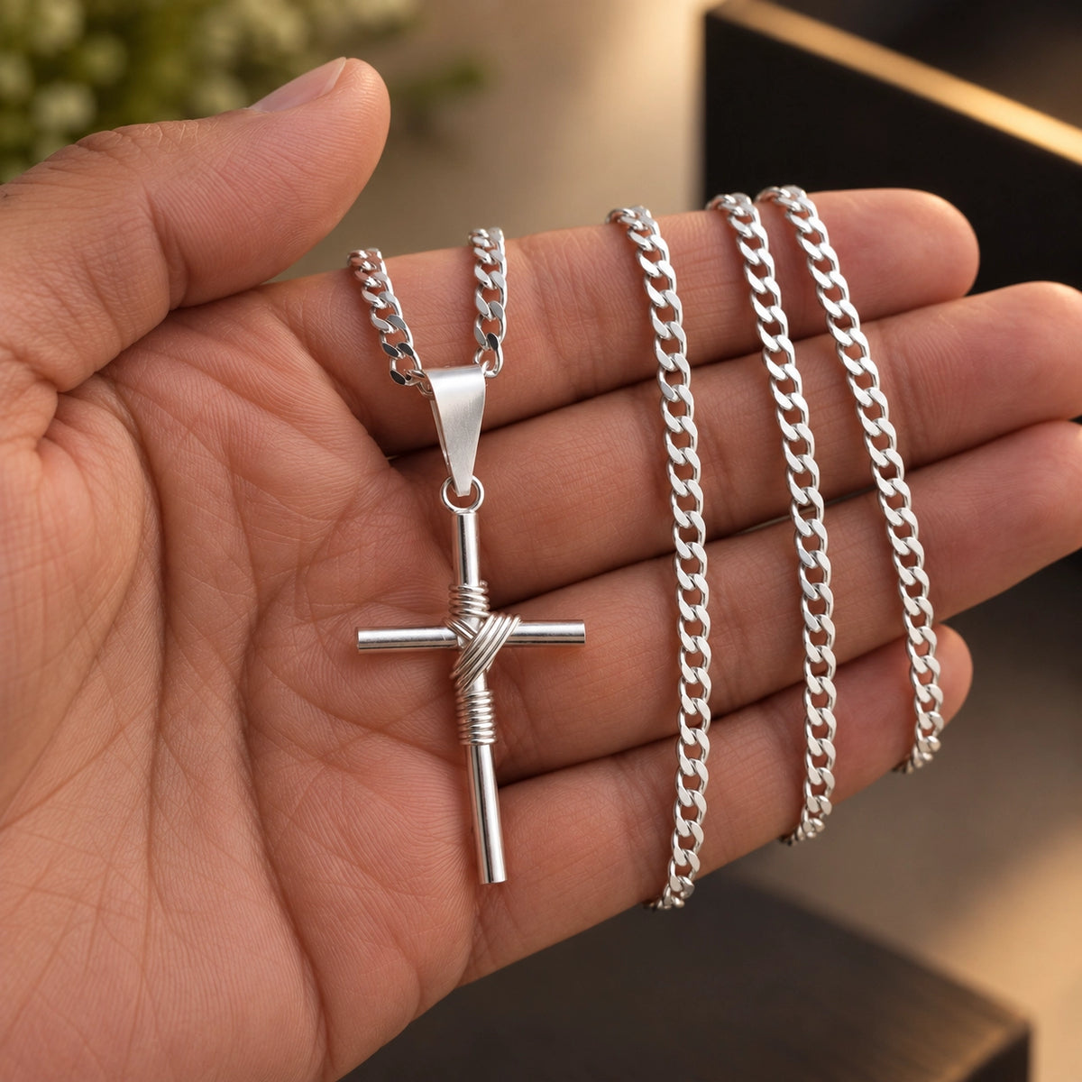 CRUCIFIJO CON CADENA GRUMET  60 CM LARGO- 2 MM ANCHO