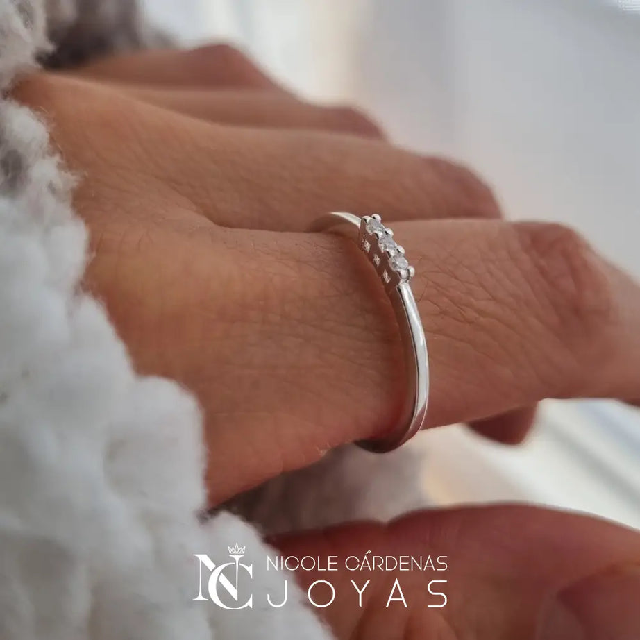 ANILLO TRIPLE CIRCÓN