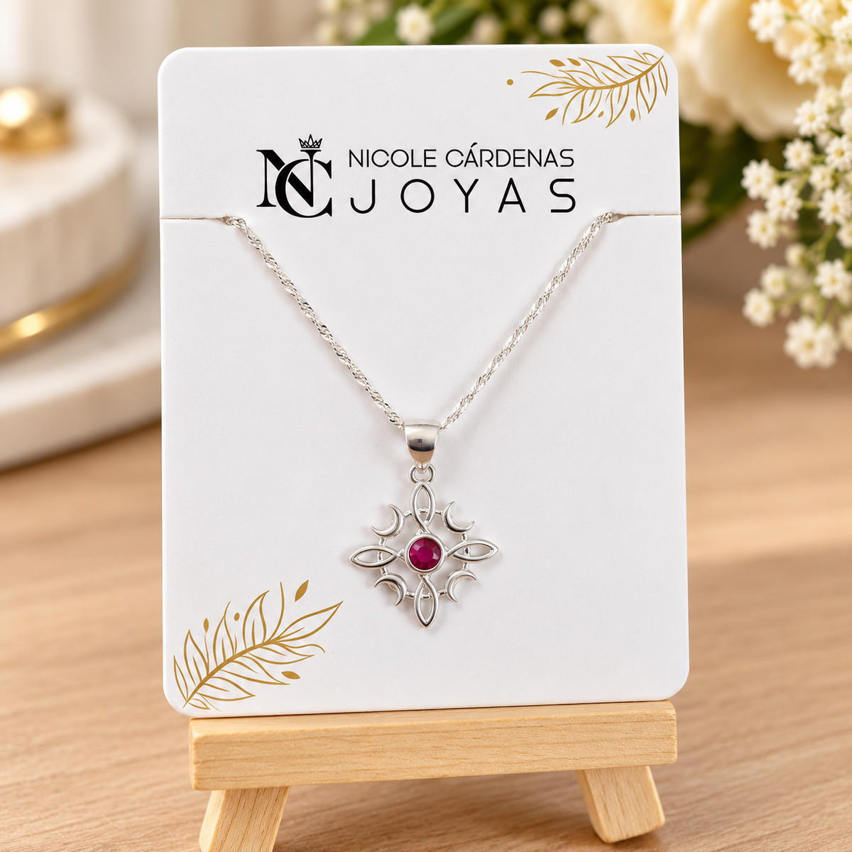 COLLAR NUDO DE BRUJAS CON CIRCÓN RUBÍ