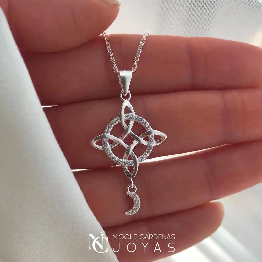 COLLAR NUDO DE BRUJAS CON MEDIA LUNA