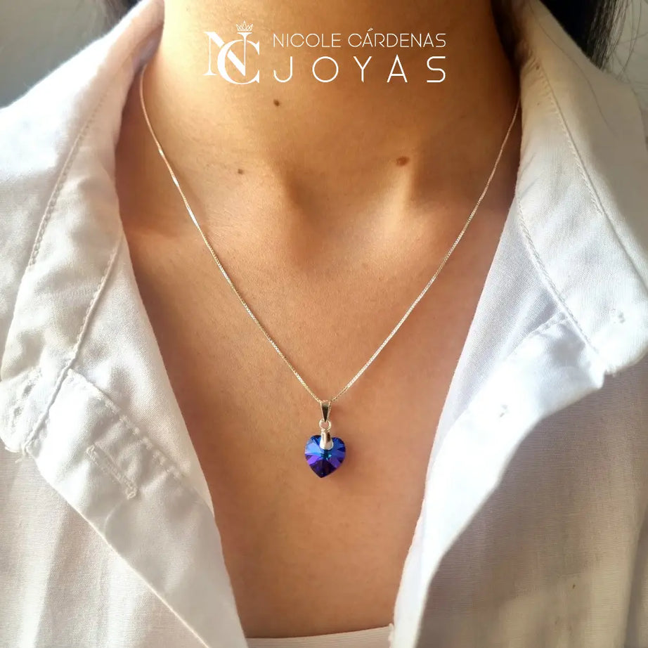 COLLAR CORAZÓN AZUL HECHO CON CRISTAL SWAROVSKI