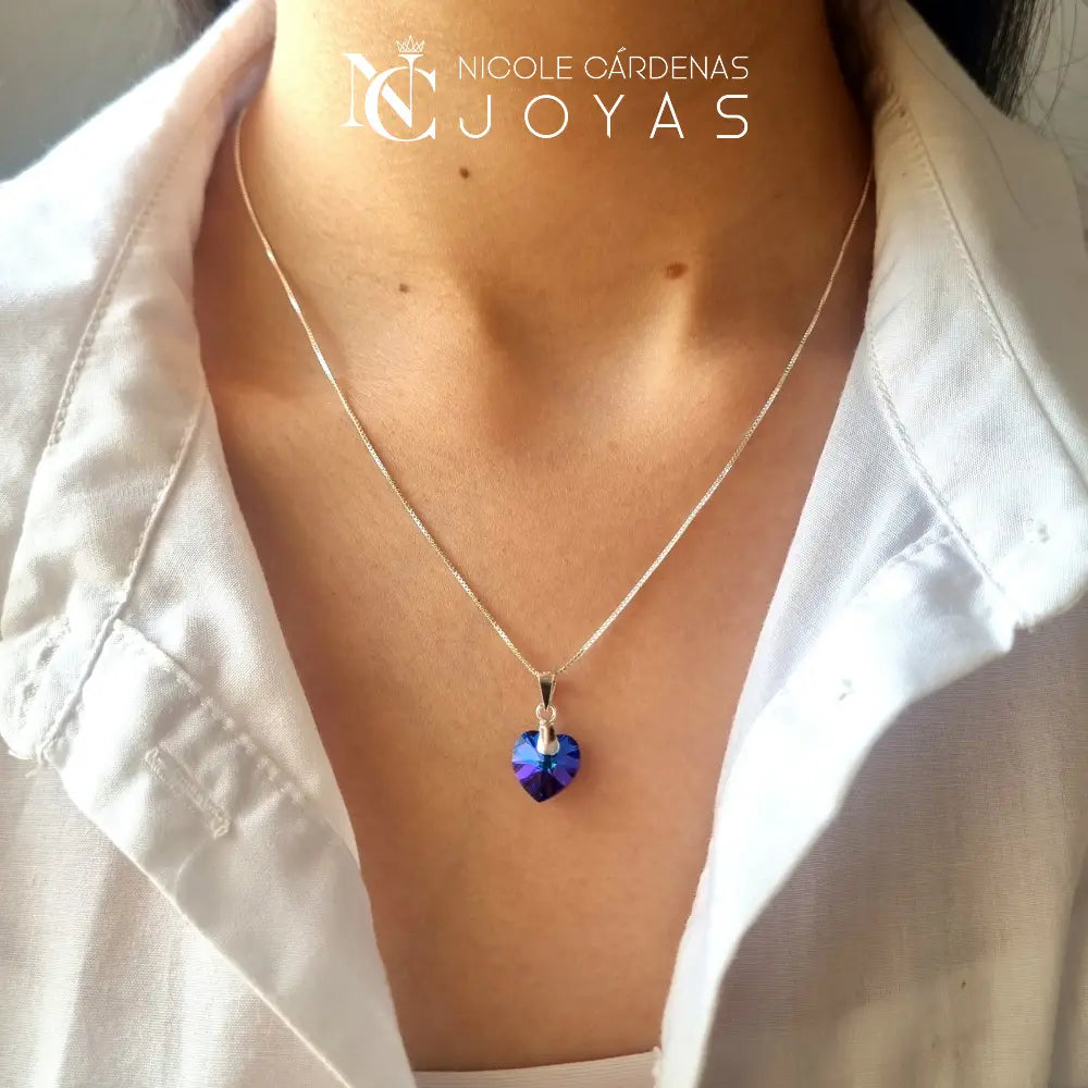 COLLAR CORAZÓN AZUL HECHO CON CRISTAL SWAROVSKI