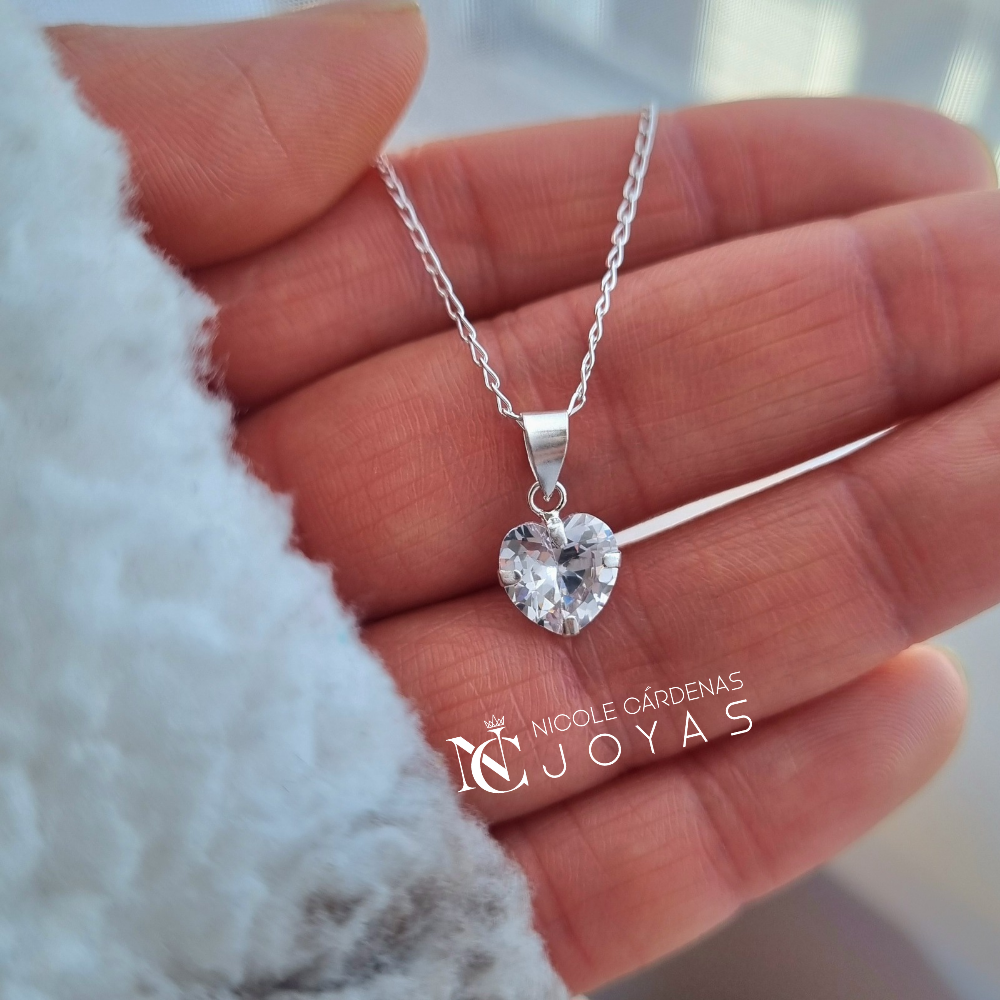 COLLAR PUNTO DE LUZ CORAZÓN 8 MM