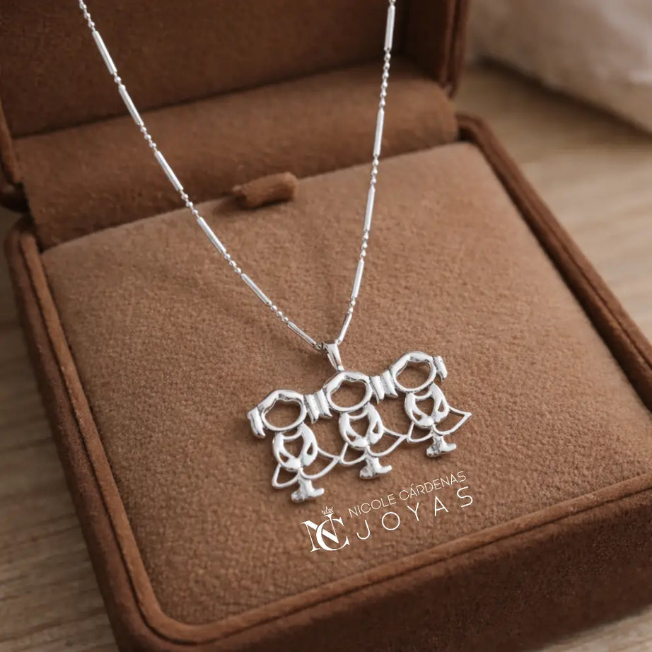 COLLAR TRES NIÑAS