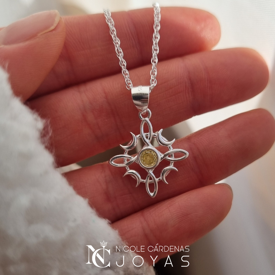 COLLAR NUDO DE BRUJAS CON CIRCÓN AMARILLO