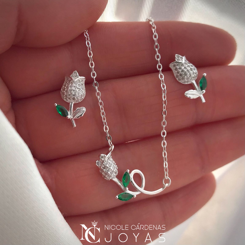 CONJUNTO FLOR TULIPAN CON CIRCONES ESMERALDA