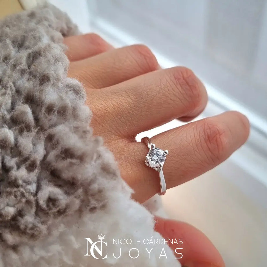 ANILLO CIRCÓN SOLITARIO 0,5 cm