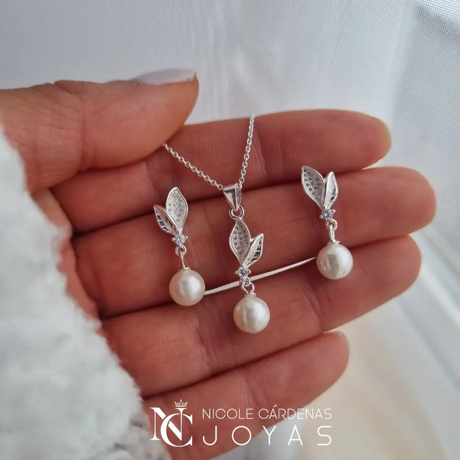 CONJUNTO HOJAS Y PERLAS