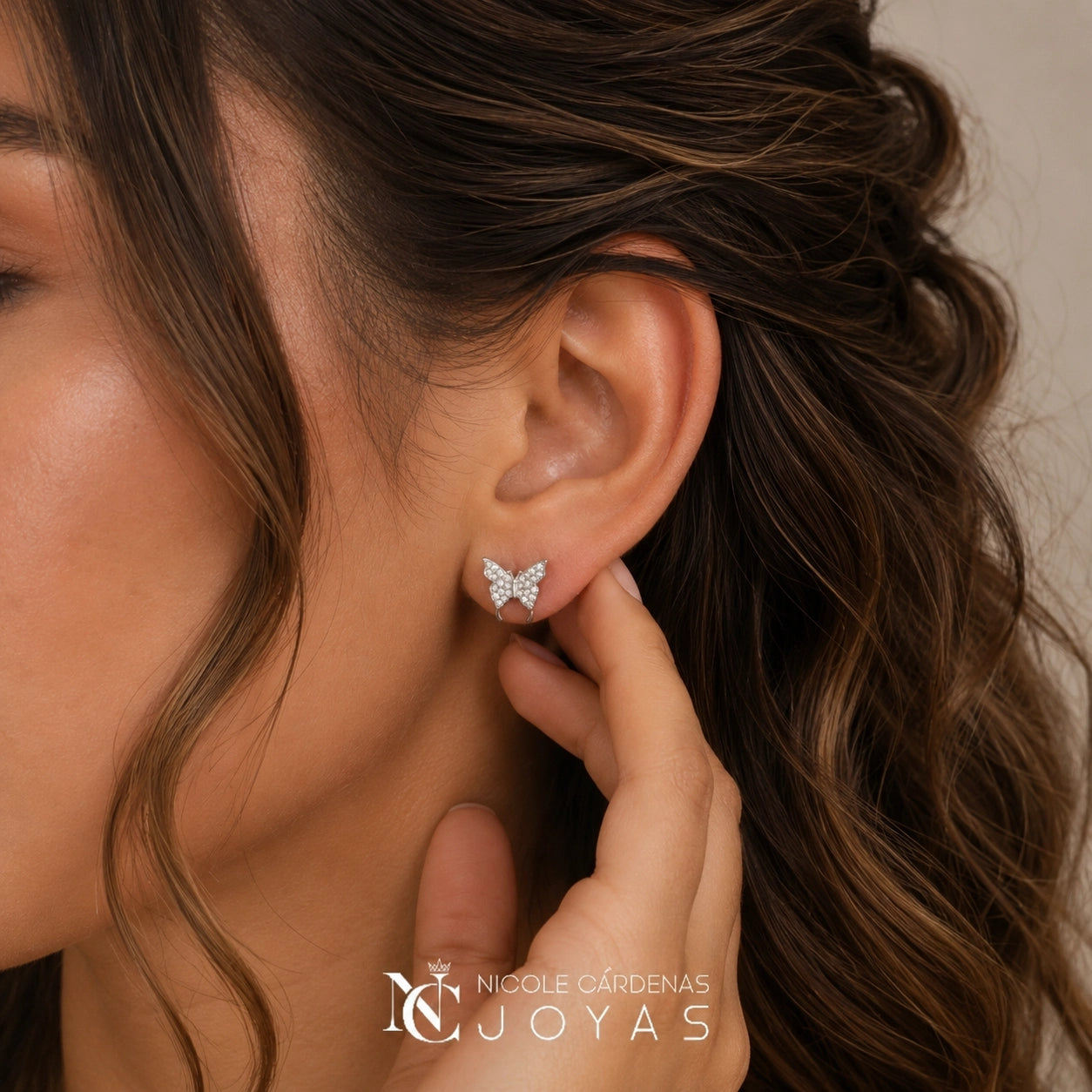 AROS MARIPOSA CON CIRCONES