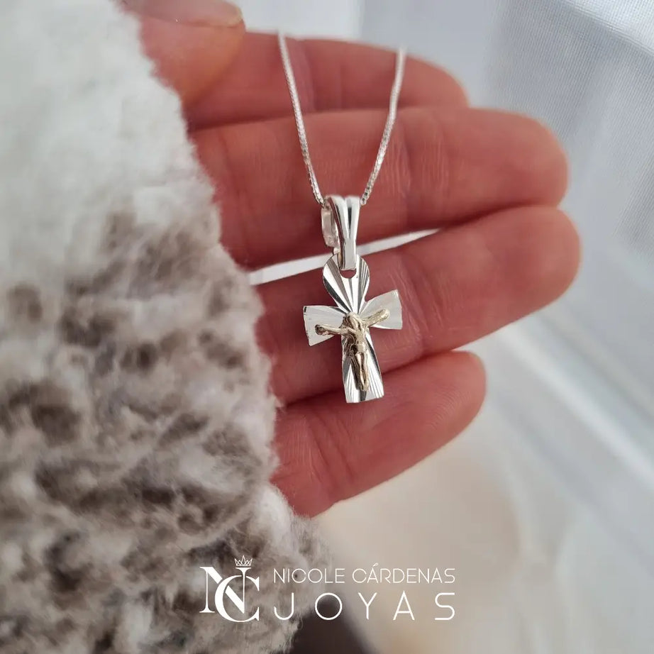 COLLAR CRUCIFIJO CON ORO