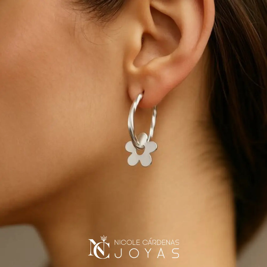 ARGOLLA 20 mm FACETADA CON FLOR