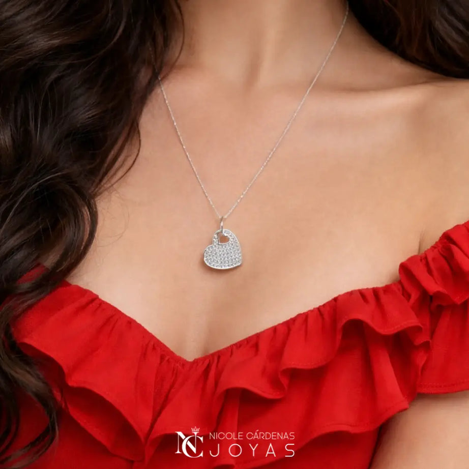 COLLAR CORAZÓN CALADO CON CIRCONES