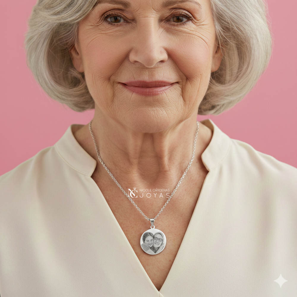 Fotograbado en placa circular mediana