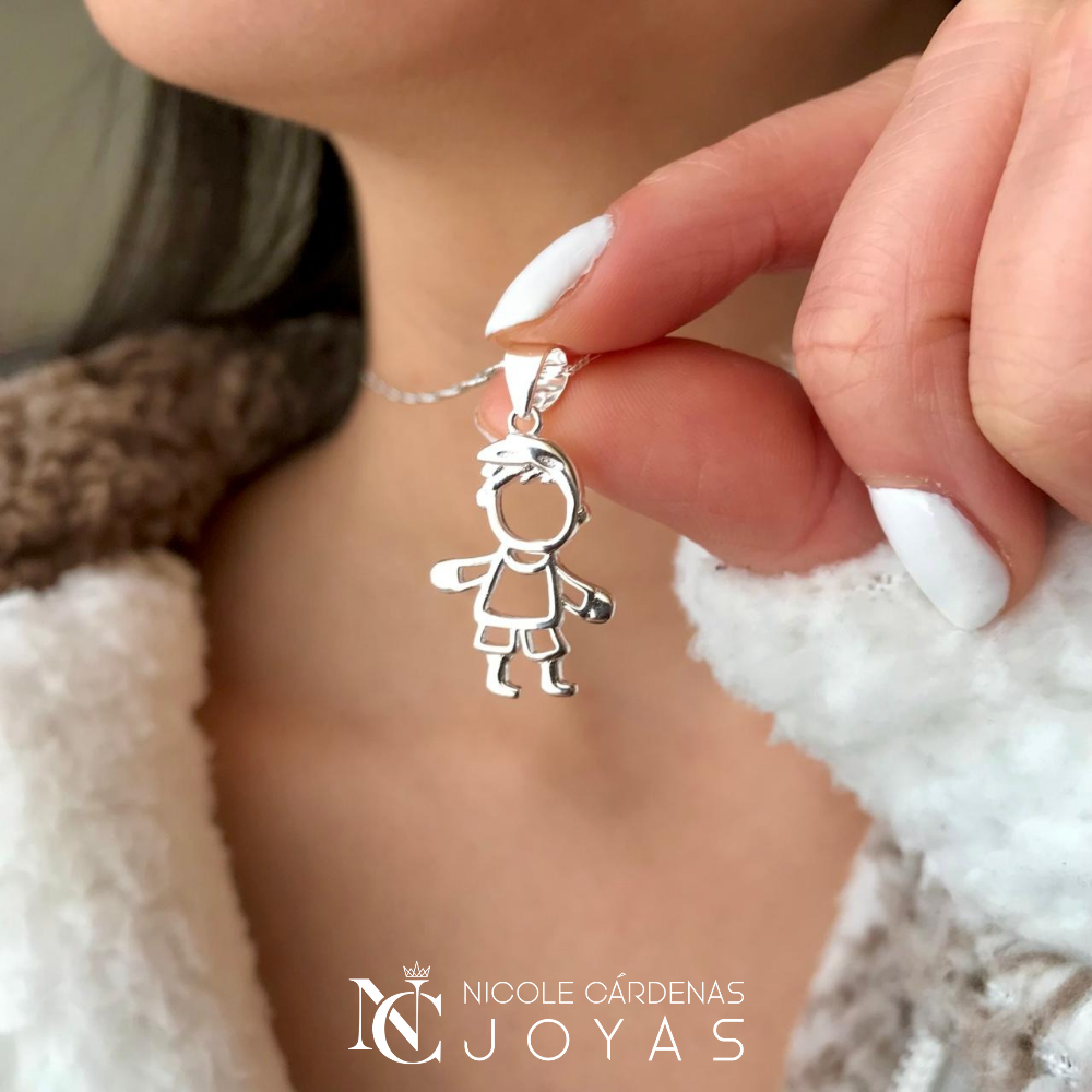 COLLAR SÍMBOLO NIÑO CALADO