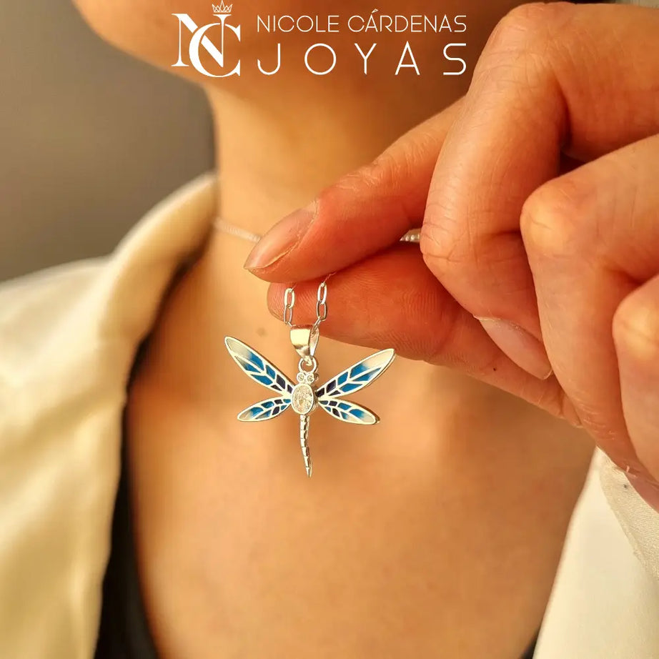 COLLAR LIBÉLULA ESMALTADA CON CIRCÓN