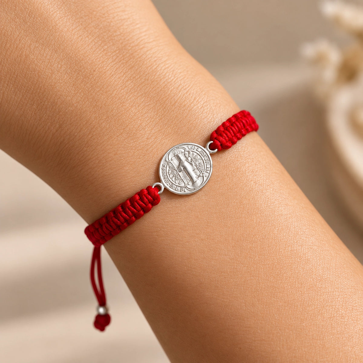 PULSERA HILO ROJO SAN BENITO PROTECTOR ADULTO