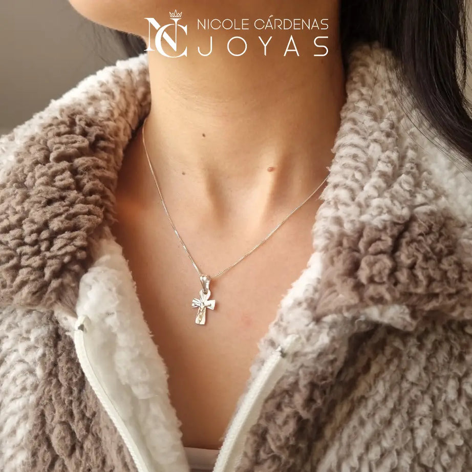 COLLAR CRUCIFIJO CON ORO