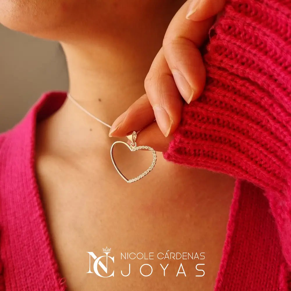 COLLAR CALADO CON MICRO CIRCONES