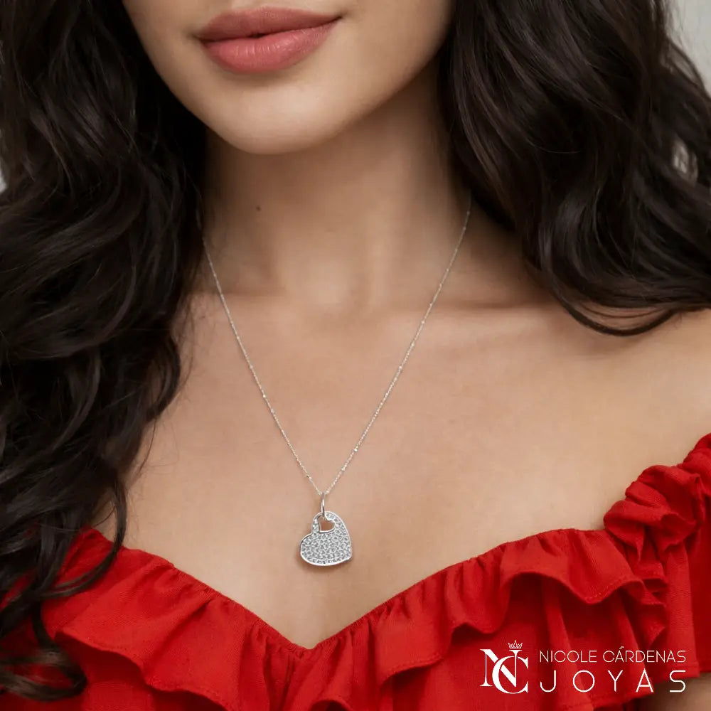 COLLAR CORAZÓN CALADO CON CIRCONES