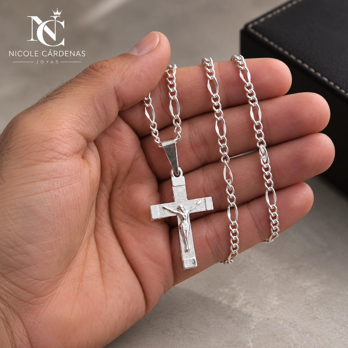 CRUCIFIJO CON CADENA CARTIER  60 CM LARGO- 3 MM ANCHO