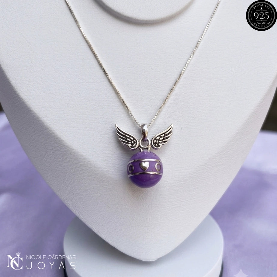 LLAMADOR DE ÁNGELES VIOLETA CON ALAS 15 MM